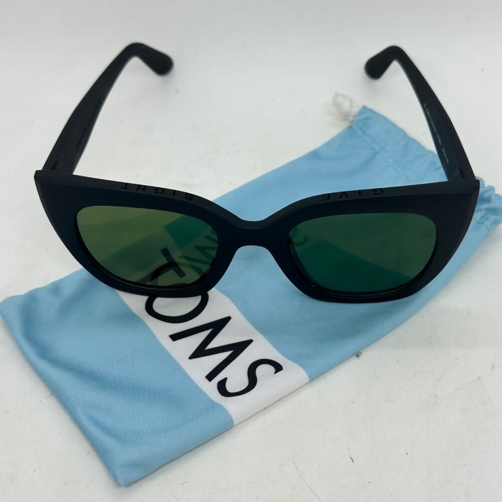 TOMS Womens Cat Eye Sunglasses Black Frame Green Lenses Sydney Model